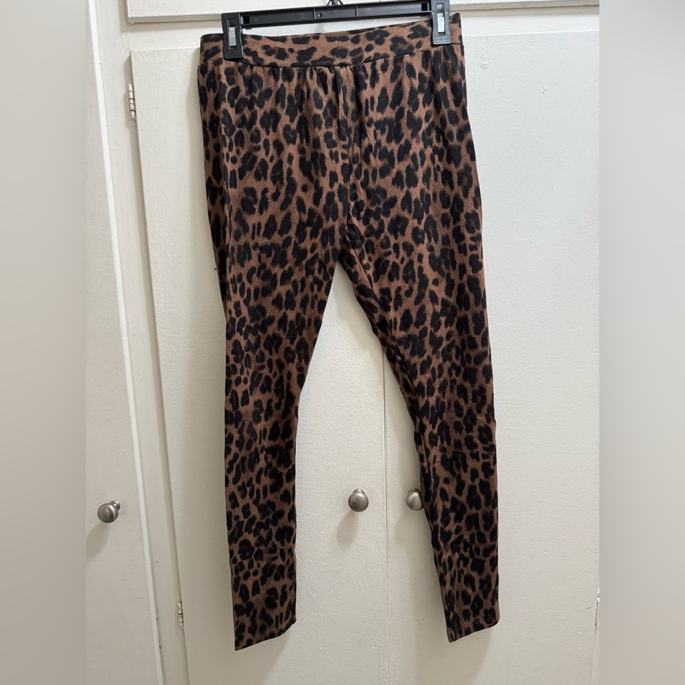 Style & Co leopard leggings